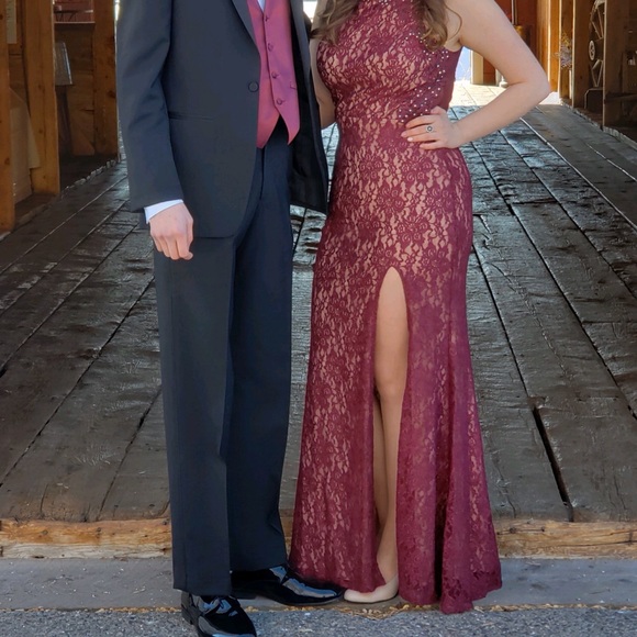 Prom dress! - Picture 4 of 5